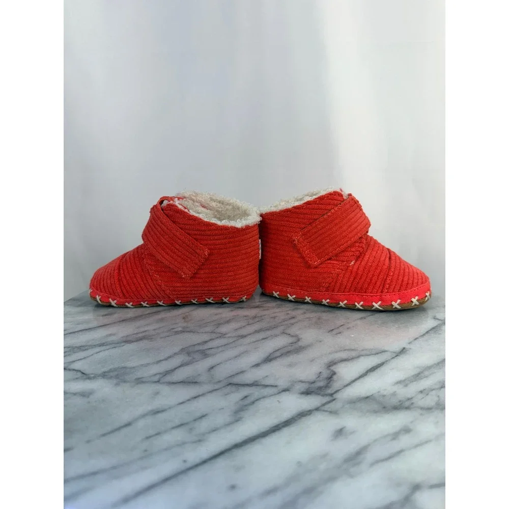 Tiny TOMS Baby Red/Pink Corduroy Faux Fur Lined Crib Booties Size 4 Infant Shoes